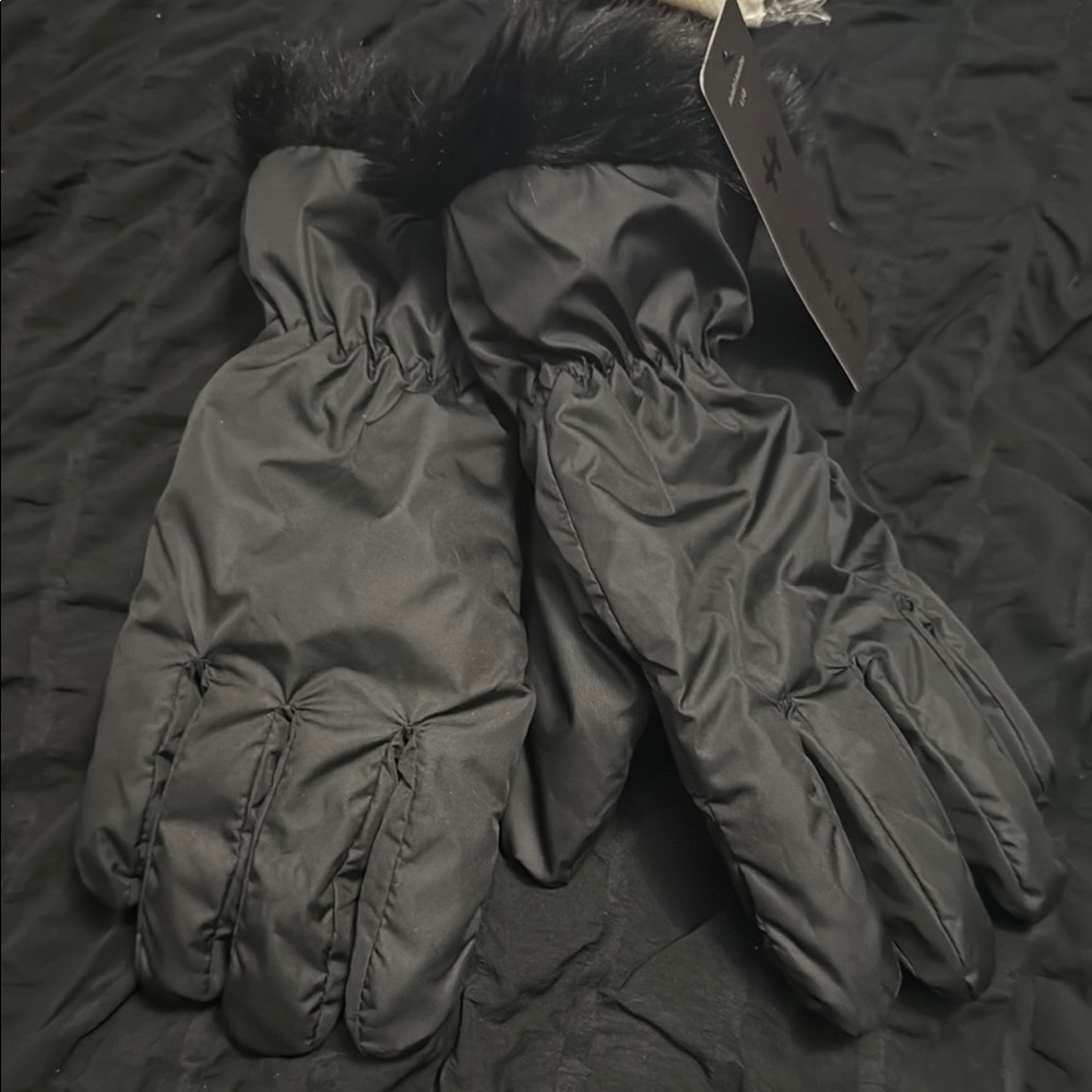 Black Winter Gloves with Faux Fur Trim